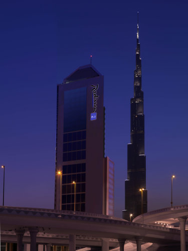 تور دبی هتل رادیسون بلو - آژانس مسافرتی و هواپیمایی آفتاب ساحل آبی